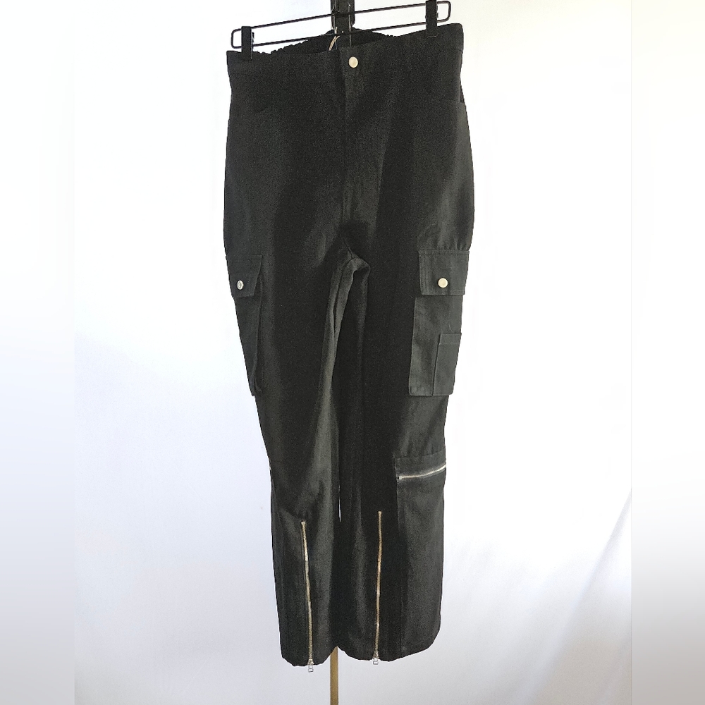 CATHSNNA Black High Waisted Cargo Pants w/ Zipper Detail L